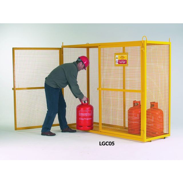 Liftable Gas Cage 1680x2070x700mm